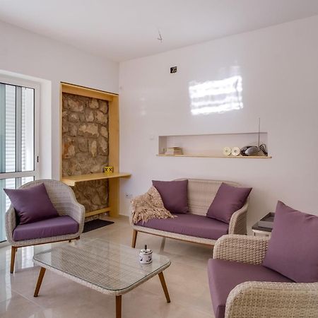 Elegant Apartment Iris Mali Lošinj Eksteriør bilde