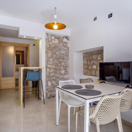 Elegant Apartment Iris Mali Lošinj Eksteriør bilde