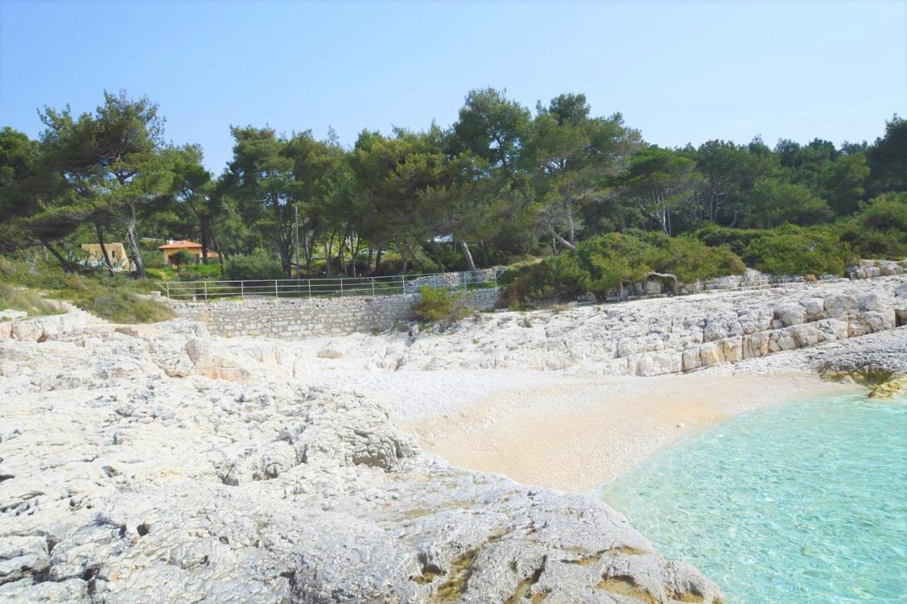 Elegant Apartment Iris Mali Lošinj Eksteriør bilde