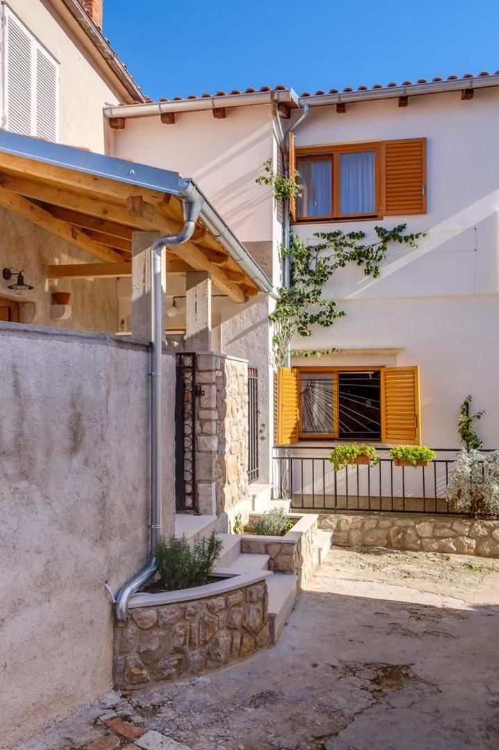 Elegant Apartment Iris Mali Lošinj Eksteriør bilde